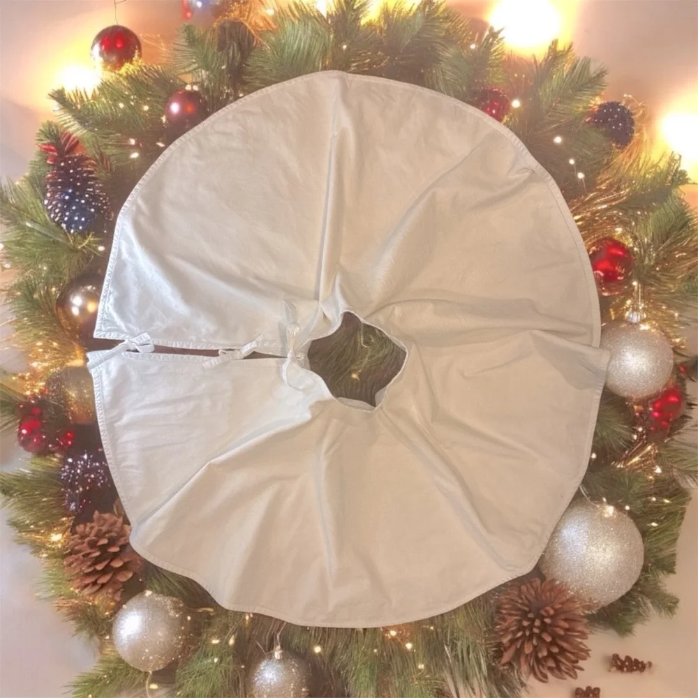 West Elm Velvet tree skirt Ivory 48 inch‎ Diameter